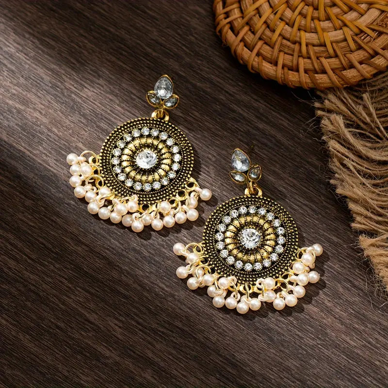 Lightweight White Round Earrings